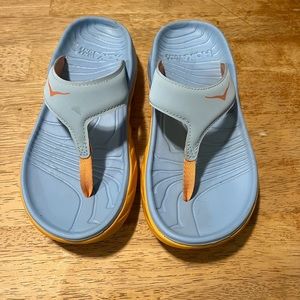 EUC Hoka Sandals